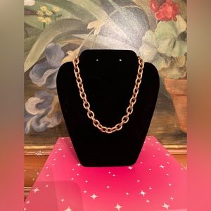 GOLD-TONE NECKLACE